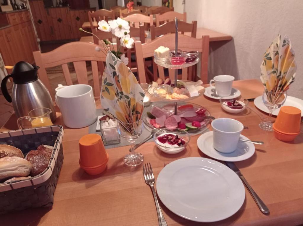 Gaestehaus Ehrhardt Schweigen-Rechtenbach Buitenkant foto