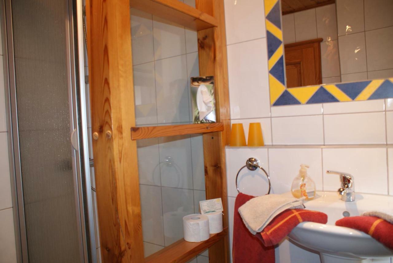 Gaestehaus Ehrhardt Schweigen-Rechtenbach Buitenkant foto